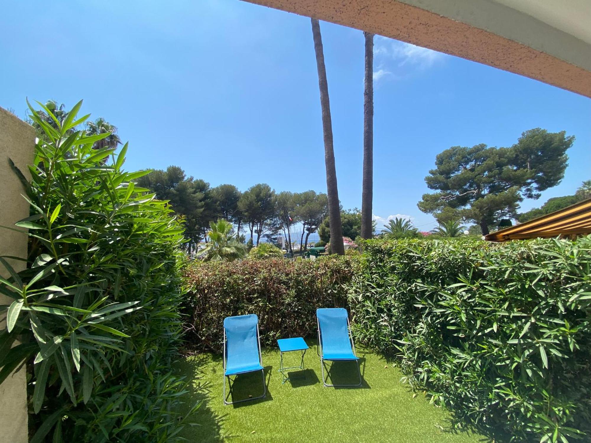 Appartement Face Mer Et Port Santa Lucia Climatise Et Wifi Saint-Raphaël Exterior foto